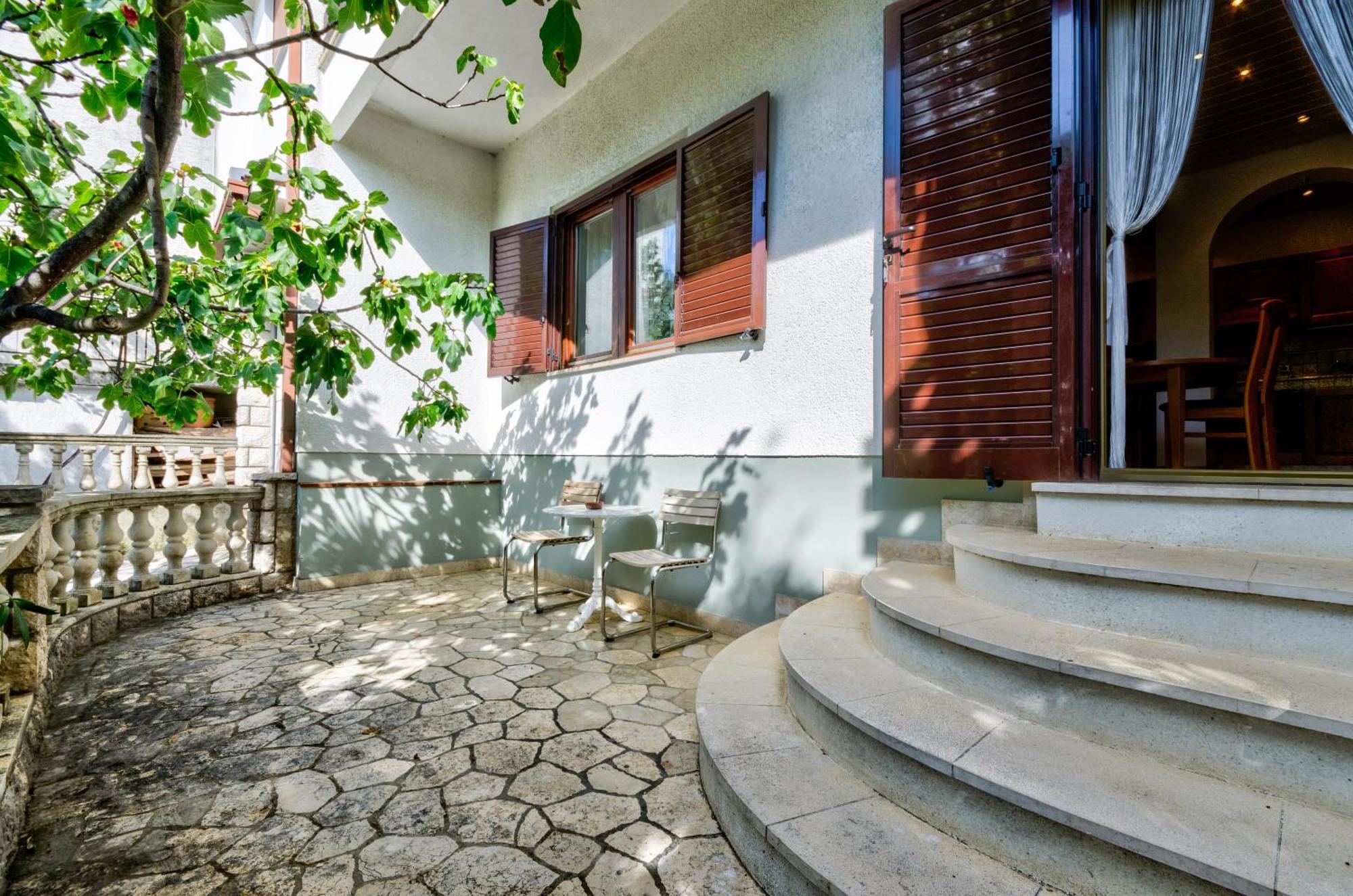 Villa Nada Crikvenica Exterior photo